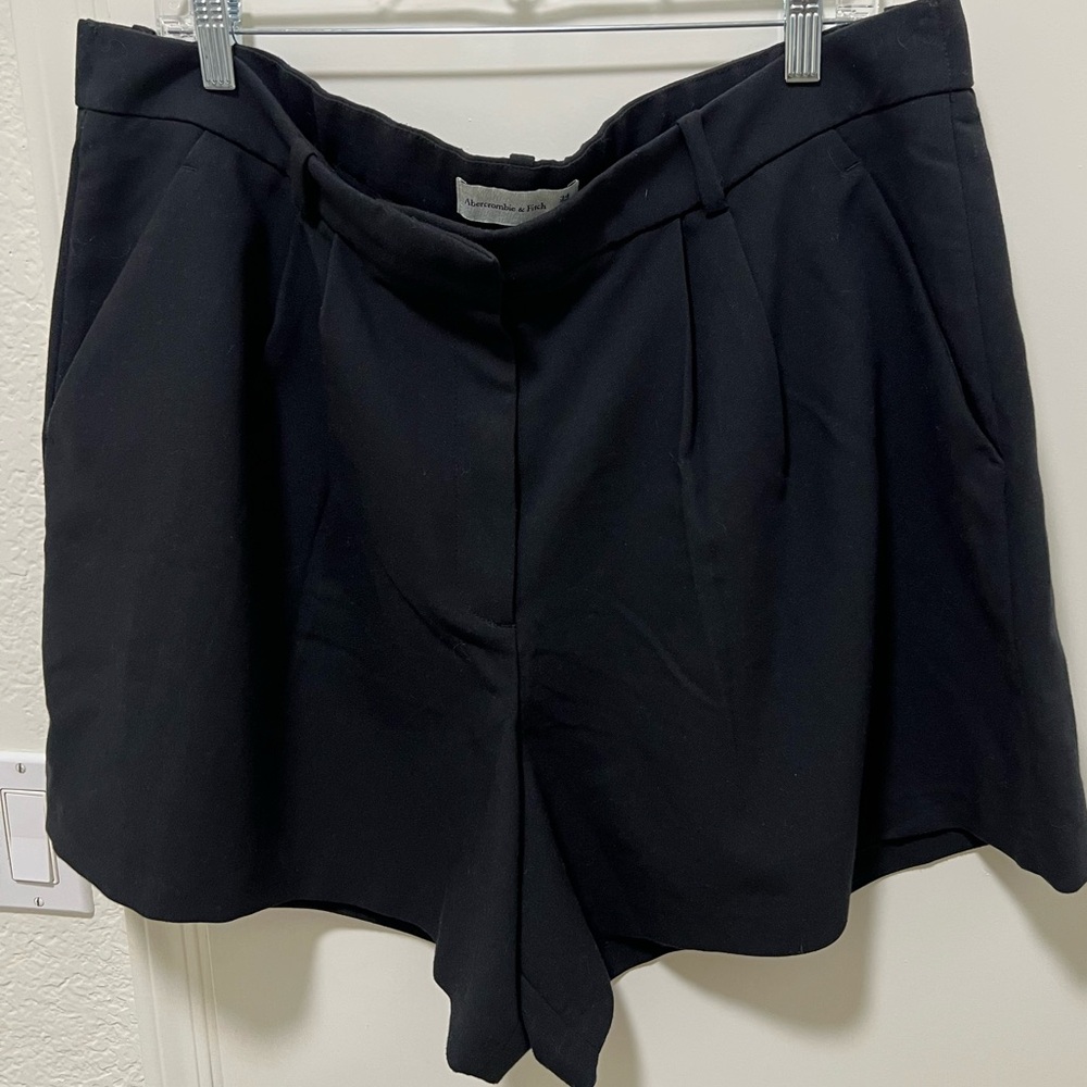 Abercrombie black business shorts high waisted size 18